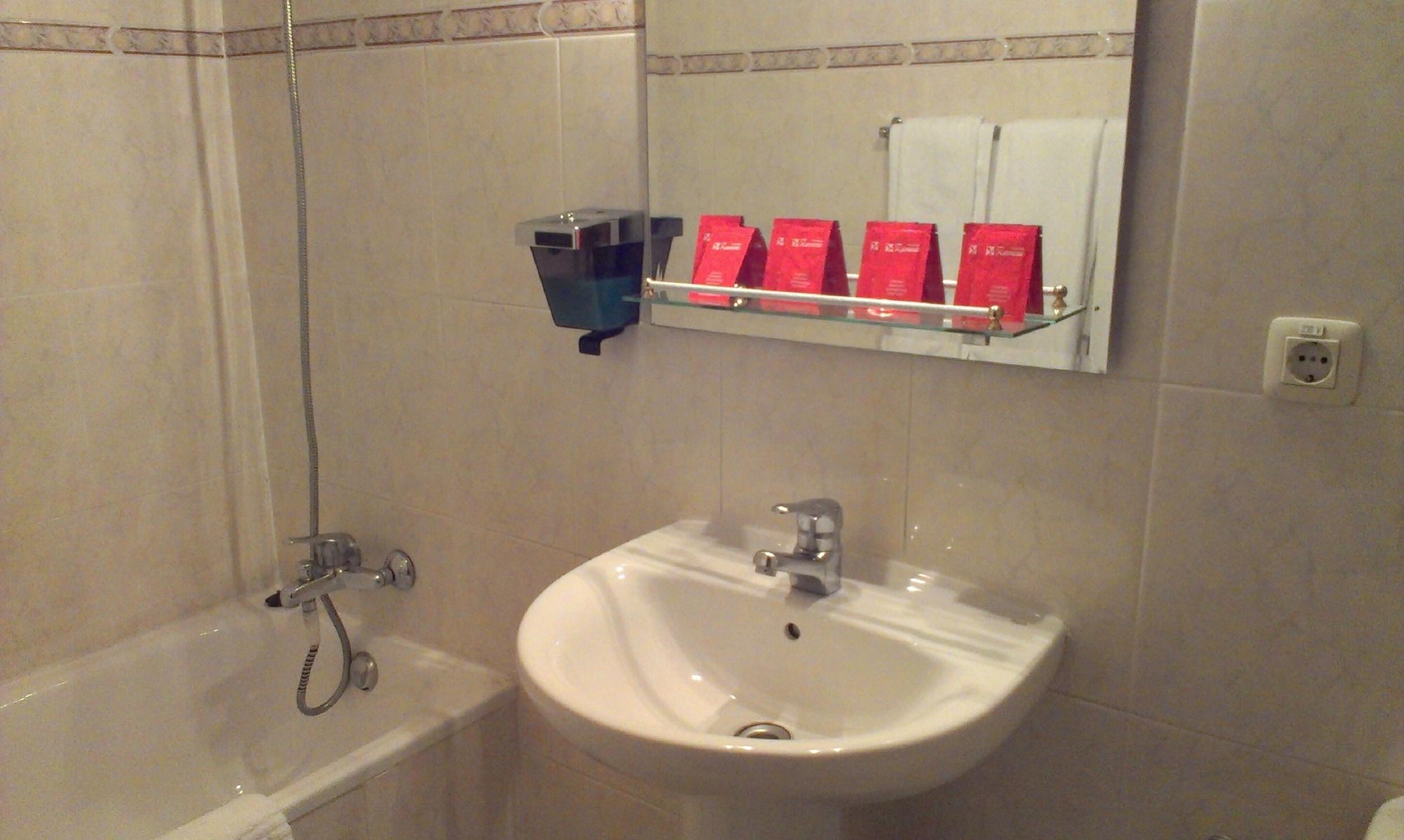 Hostal Zamora Madrid Dış mekan fotoğraf