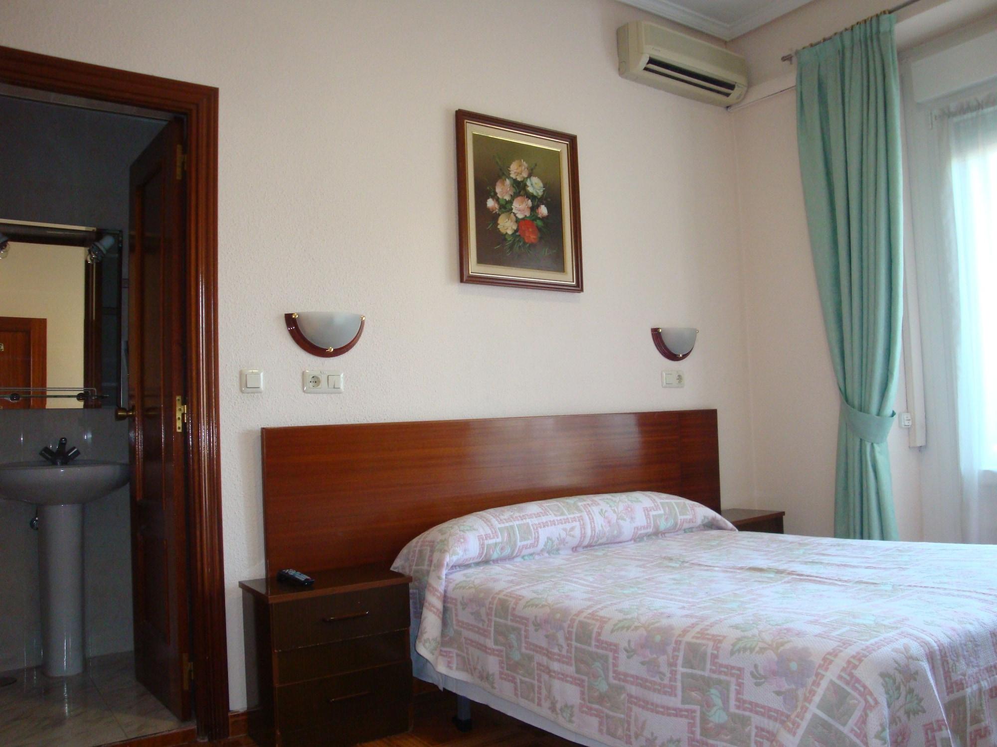 Hostal Zamora Madrid Dış mekan fotoğraf