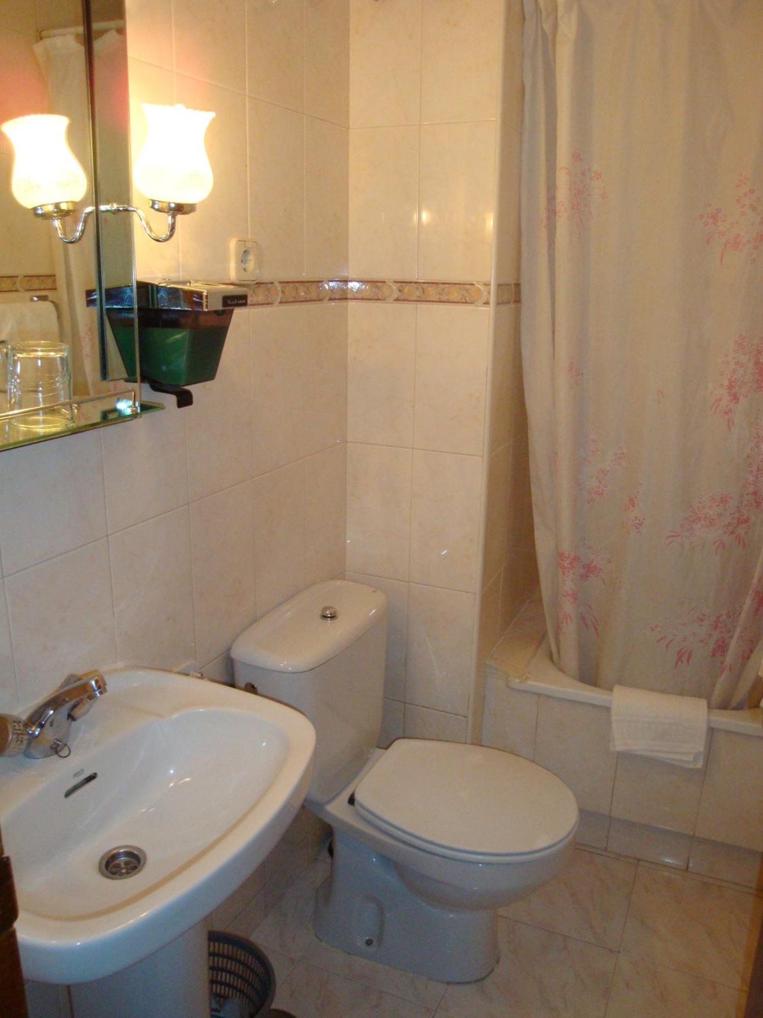 Hostal Zamora Madrid Dış mekan fotoğraf