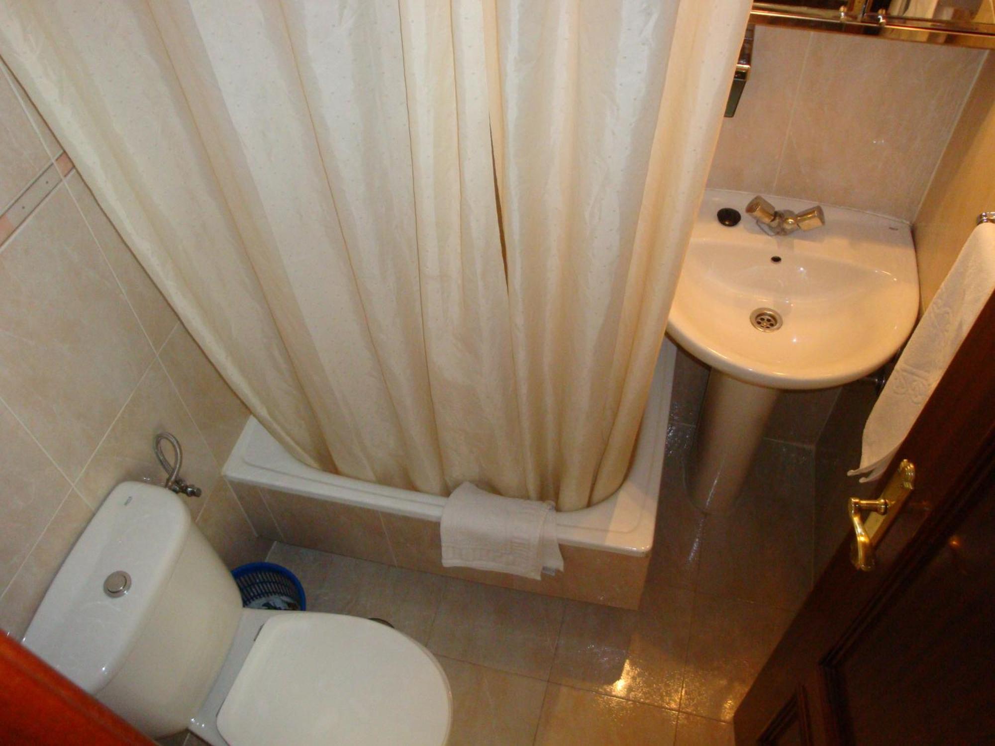 Hostal Zamora Madrid Dış mekan fotoğraf