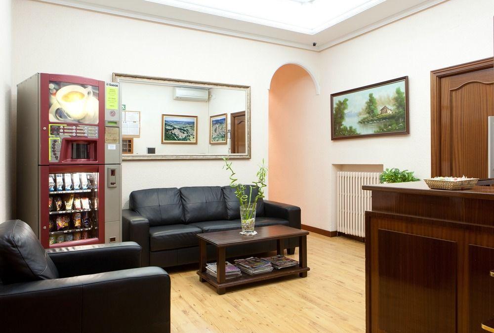 Hostal Zamora Madrid Dış mekan fotoğraf