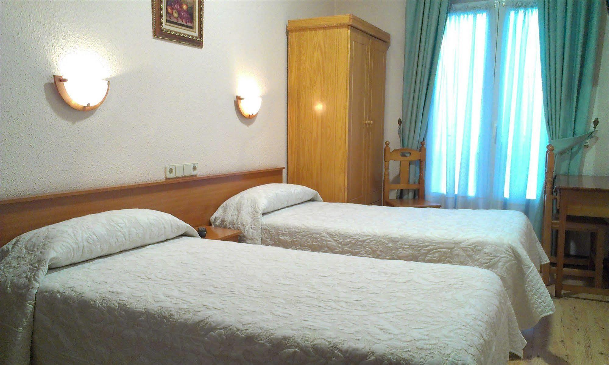Hostal Zamora Madrid Dış mekan fotoğraf